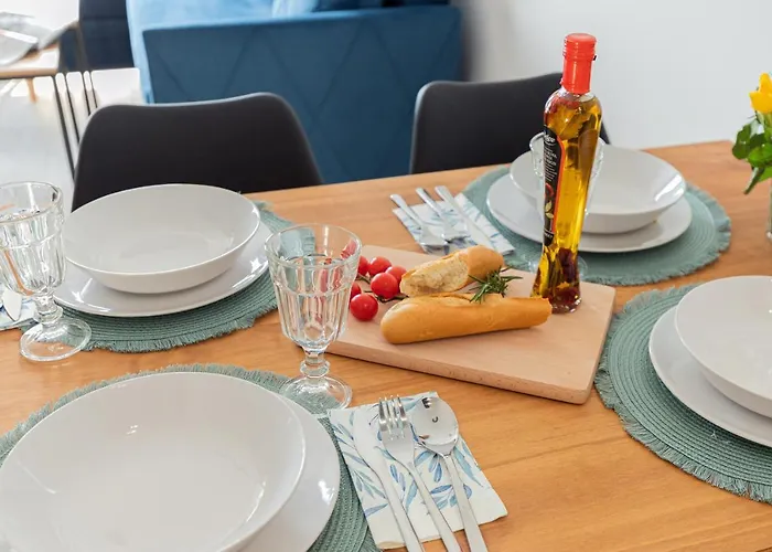 Ostoya Pucka By Renters דירה פוק